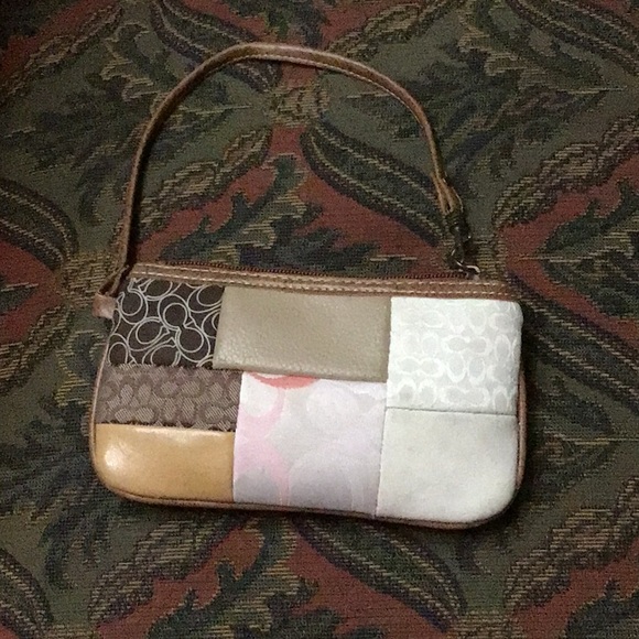 Coach Wristlet Patchwork - Picture 1 of 5